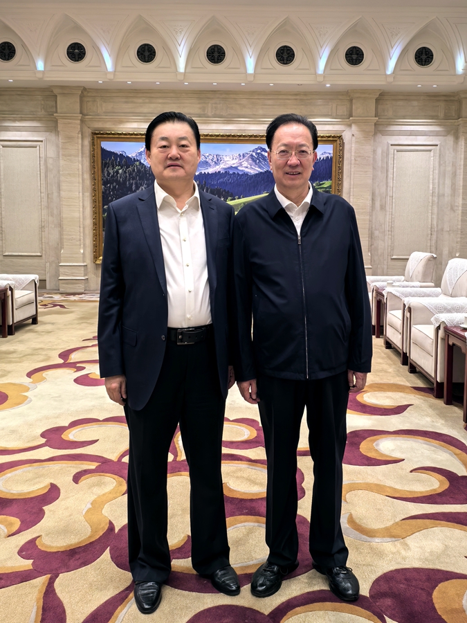 合影 (2) 合影 (2)